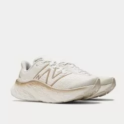 New Balance Fresh Foam X More V4 White With Gold Metallic And Moonbeam Running Shoes 7 New Balance Fresh Foam X More V4 White With Gold Metallic And Moonbeam Running Shoes -New Balance Sales Shop new balance FreshFoamXMorev4 Whitewithgoldmetallicandmoonbeam running shoes 3